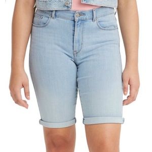 Levi’s Classic Bermuda Shorts in Slate Away